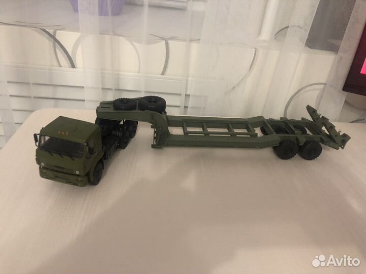 KAMAZ-65225 с полуприцепом чмзап-5247Г