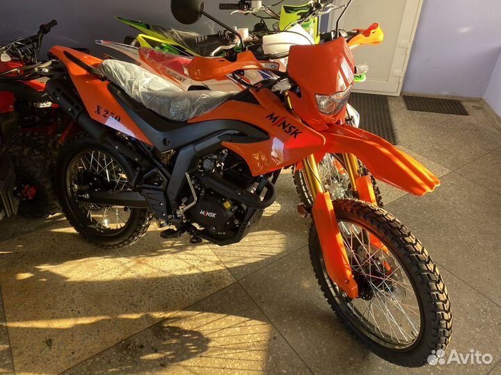 Новый мотоцикл minsk X 250 оранжевый 2024