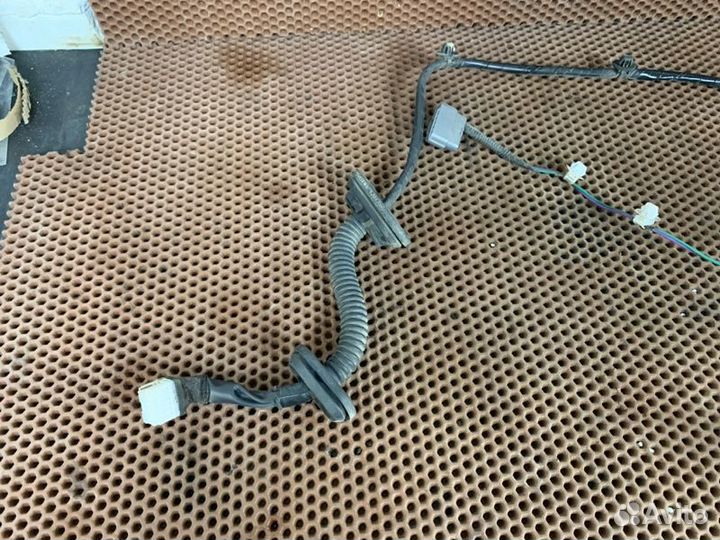 Жгут проводов двери задний левый Nissan Teana