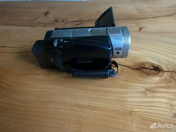 Видеокамера Sony Handycam HDR-SR1E