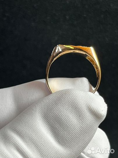 Мужской золотой перстень