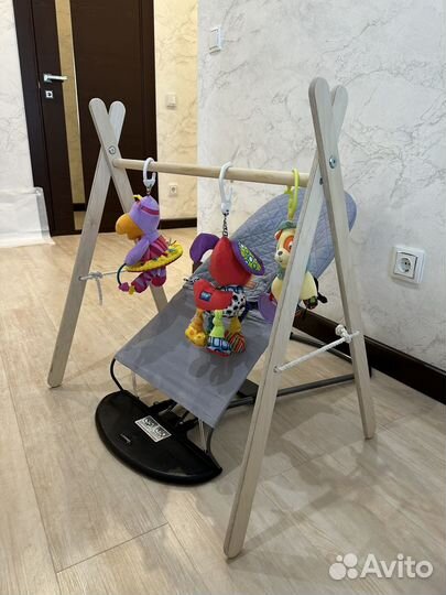 Шезлонг детский + стойка монтессори