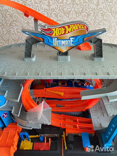 Hot wheels гараж с парковкой