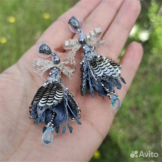 Серьги кутюрной вышивки с топазами