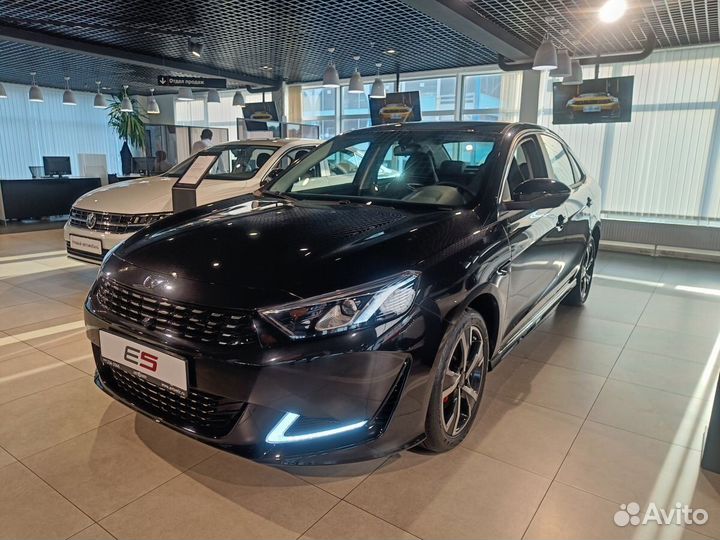 Kaiyi E5 1.5 CVT, 2023