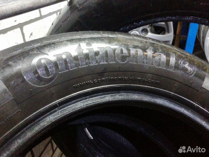 Continental ContiPremiumContact 5 235/55 R17 99V