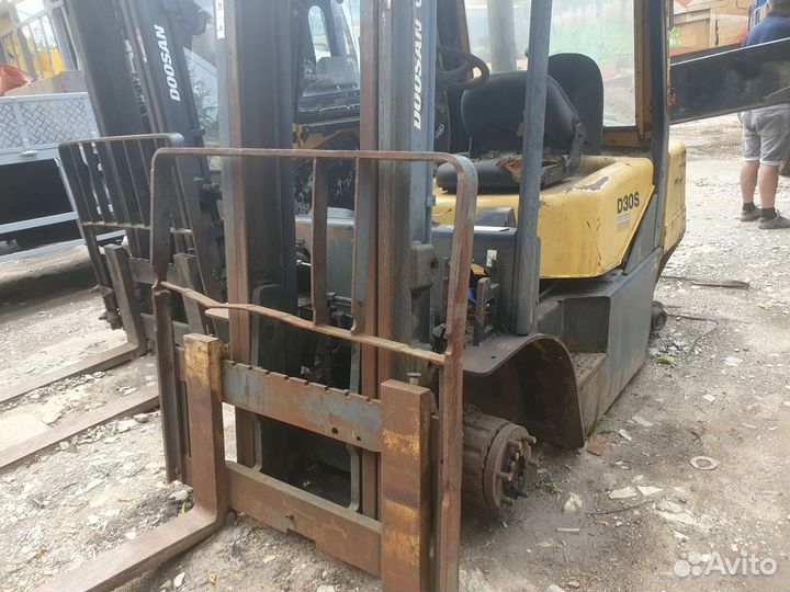 Вилочный погрузчик DOOSAN D30S, 2006