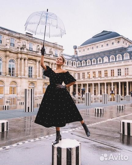 Бархатное платье в длине миди