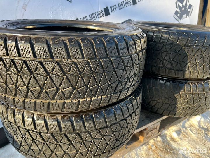 Bridgestone Blizzak DM-V2 255/55 R18