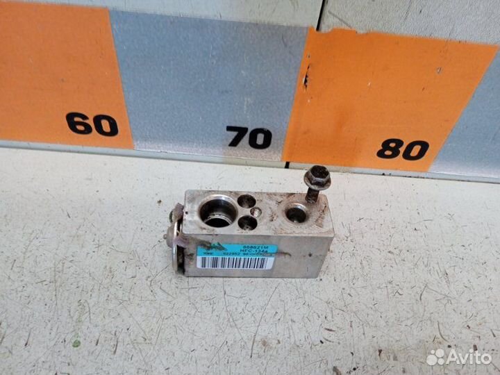 Клапан кондиционера Renault Logan 1 2004-2014