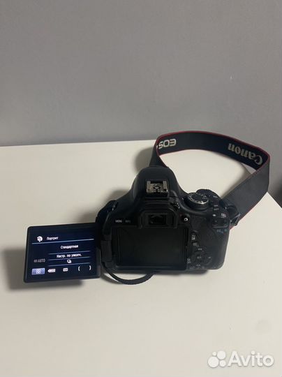 Зеркальный фотоаппарат Canon 600d