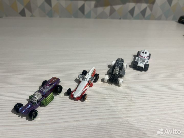 Hot wheels машинки