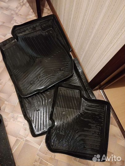 Коврики в машину sandero