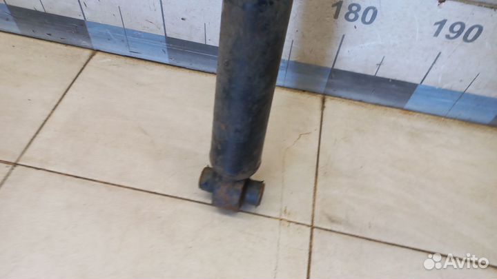 Амортизатор задний Corolla E15 2006-2013