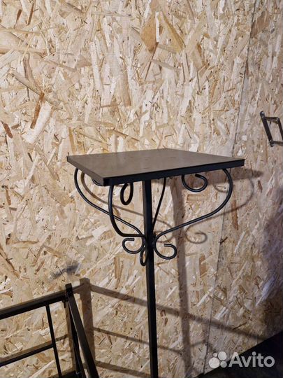 Ритуальный стол и скамья