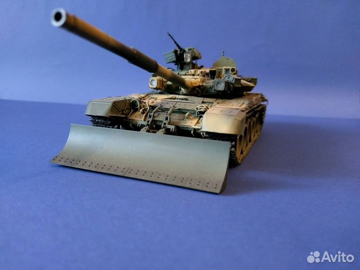 Модель танка Т-90