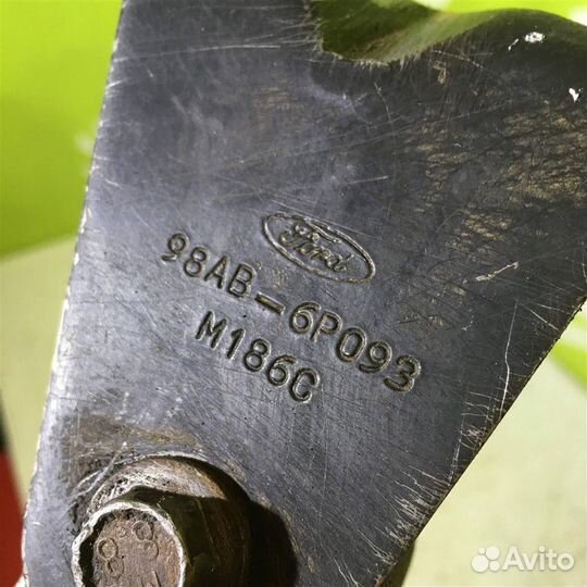 Опора кпп Форд Фокус 1