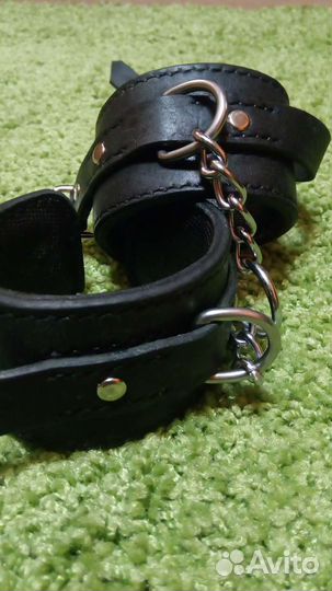 Кожаные браслеты