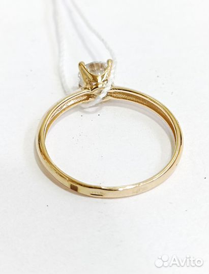 Золотое кольцо с камнем 16р