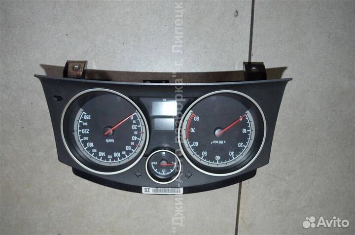 Щиток приборов приборная панель 1.8 Astra H астра