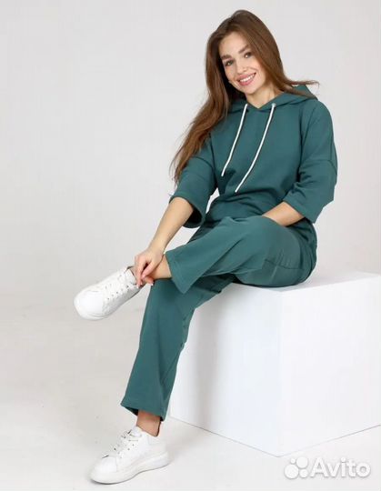 Спортивный костюм новый