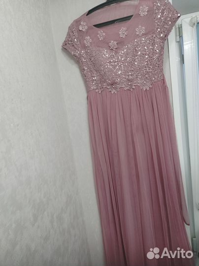 Вечернее платье