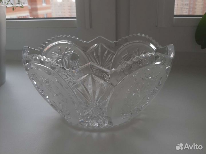 Хрустальная ваза