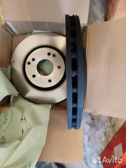 Тормозные диски задние, передние trw