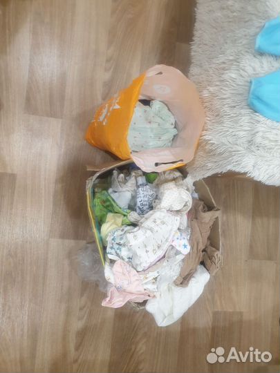 Детские вещи на выписку и не только