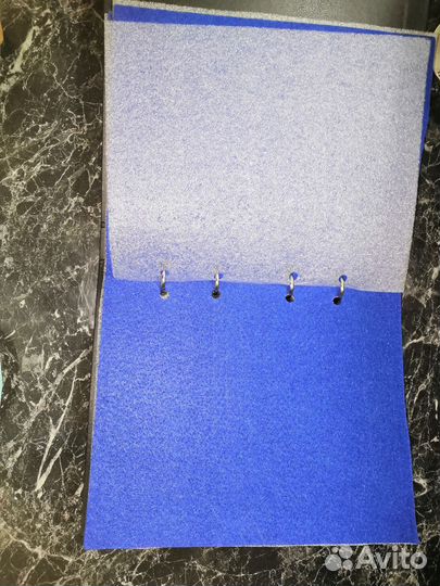 Альбом со значками