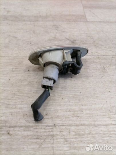 Повторитель в крыло Mitsubishi Outlander CU5W 4G69