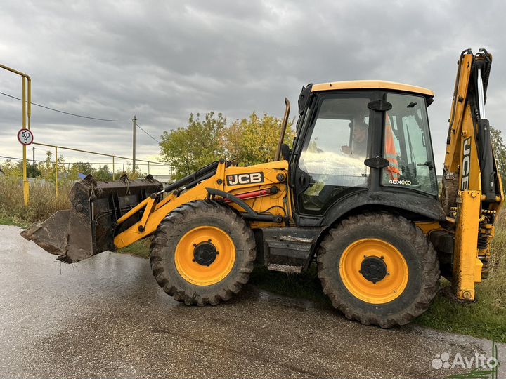 Экскаватор-погрузчик JCB 4CX-4WS-SM, 2011