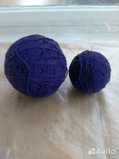 Пряжа, полушерстяная-фиолетовая. 260 грамм