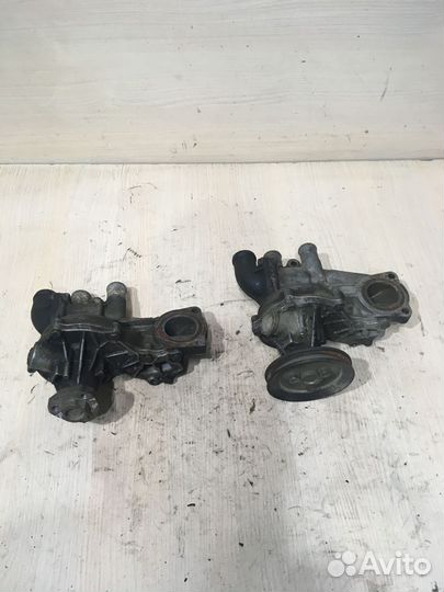 Корпус водяного насоса помпа Пассат Б3 037121013A