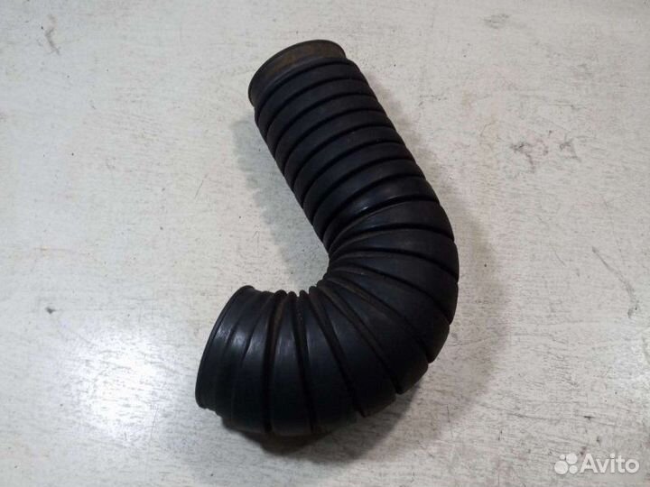 Патрубок воздушного фильтра Audi А6 С4