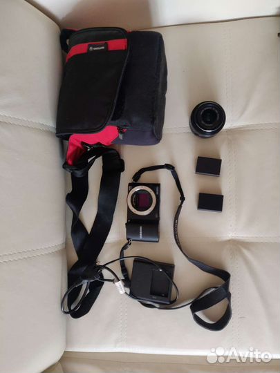 Беззеркальный фотоаппарат Samsung nx1000