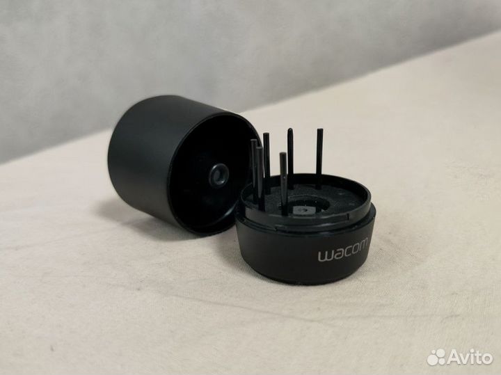 Графический планшет с экраном wacom