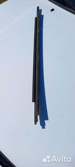 Молдинг передней левой двери 