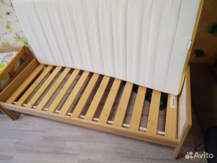 Детская кровать IKEA с матрасом