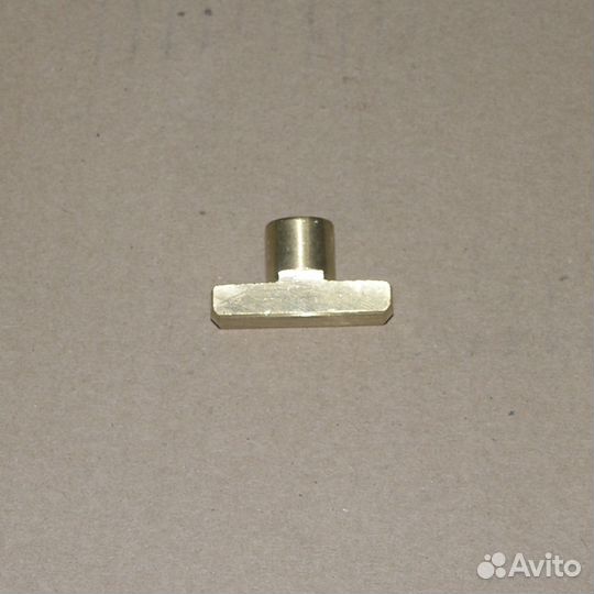 Сухарь вилки синхронизатора ямз кпп-239, 336