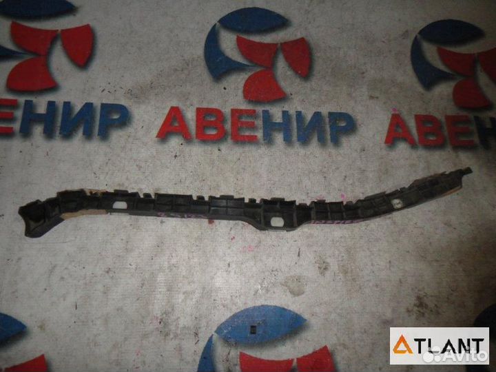 Крепление бампера задняя правая honda inspire