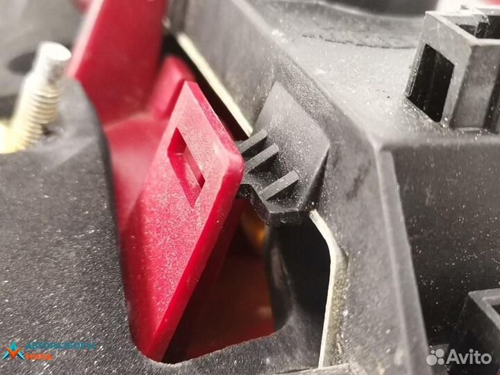 Фонарь задний левый габаритный Volkswagen Golf 3