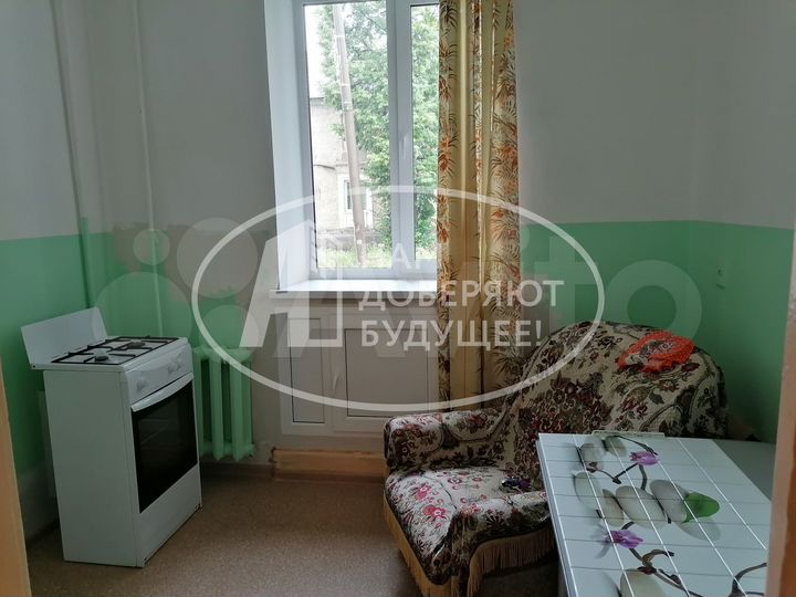 3-к. квартира, 50 м², 1/2 эт.