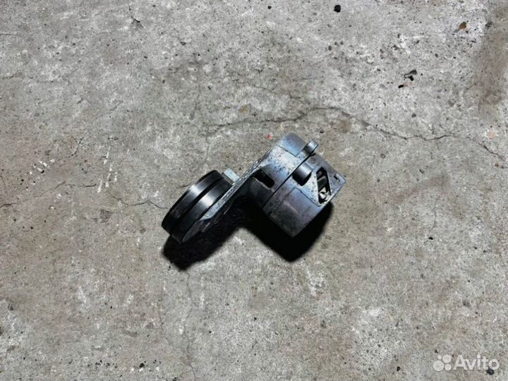 Натяжитель приводного ремня Audi A6 C5/4B 2.4BDV