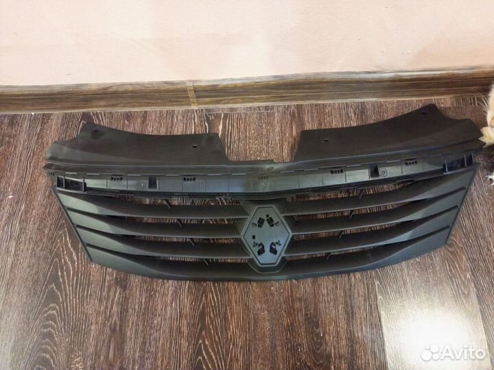 Решетка радиатора для Renault Logan 2009-2015