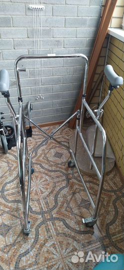 Ходунки для инвалидов