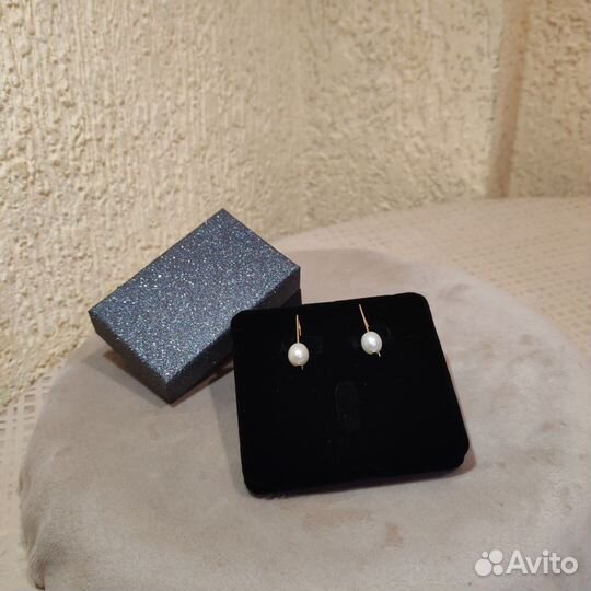 Золотые серьги с жемчугом