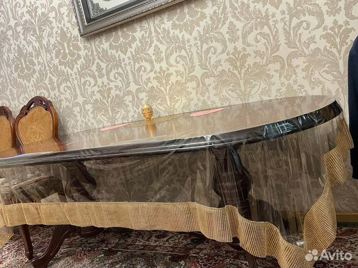 Стол в хорошем состоянии