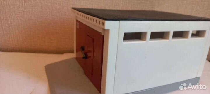 Игрушечный гараж