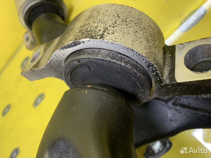 Передние рычаги Toyota Mark X 10 X120